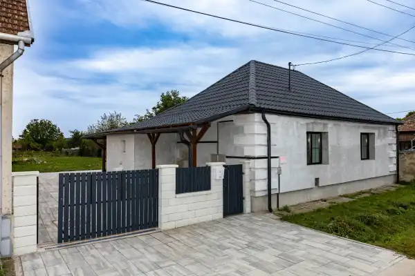 Eladó családi ház, Pásztó 2 szoba 80 m² 42 M Ft